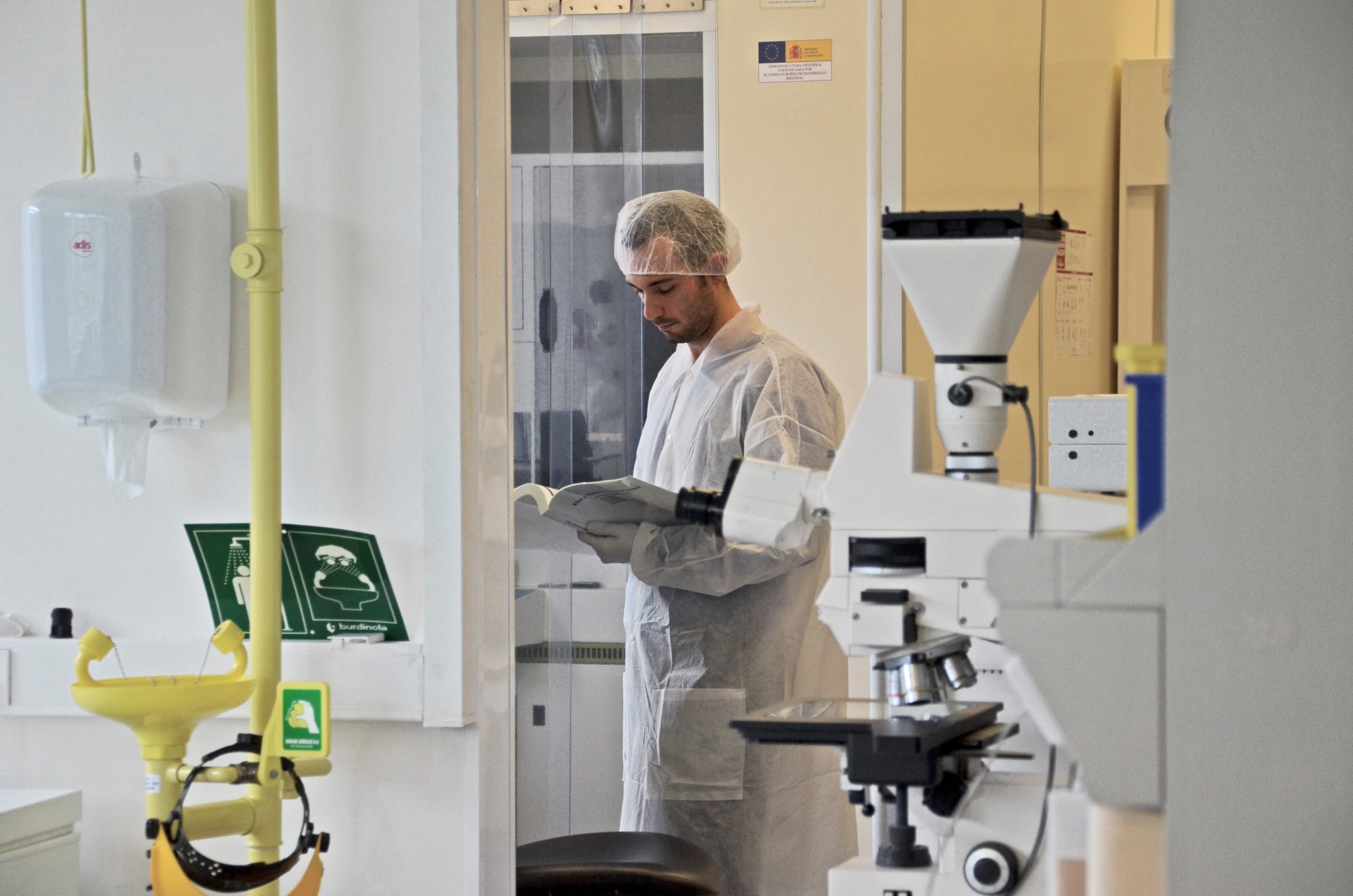 La investigación en biomateriales, la innovación europea y la colaboración tecnológica centran los acuerdos de I+D+i